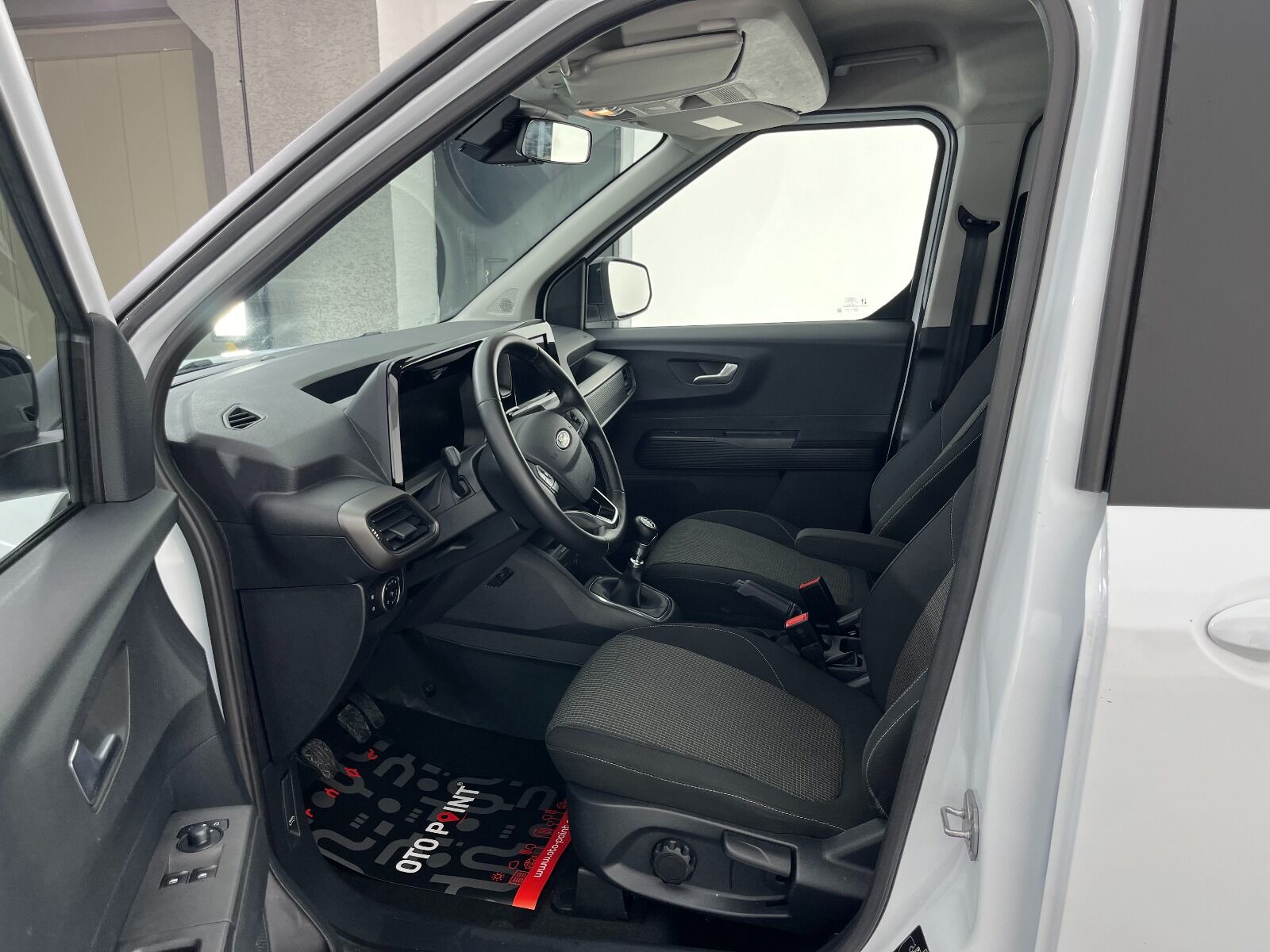 Ford Tourneo Courier Kombi 1.5 EcoBlue Deluxe - 2025 - Detay