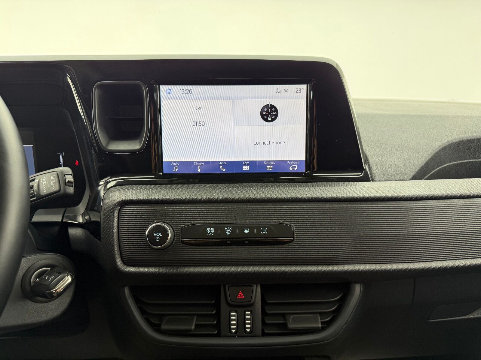 Ford Tourneo Courier 1.0 EcoBoost Deluxe - 2025 - Detay