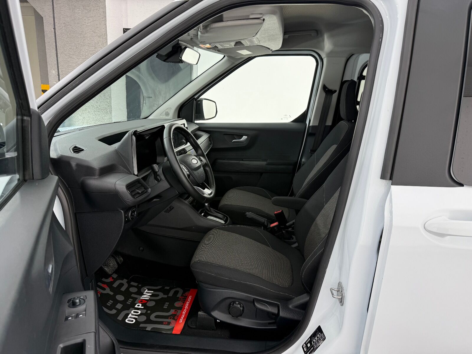 Ford Tourneo Courier 1.0 EcoBoost Deluxe - 2025 - Detay