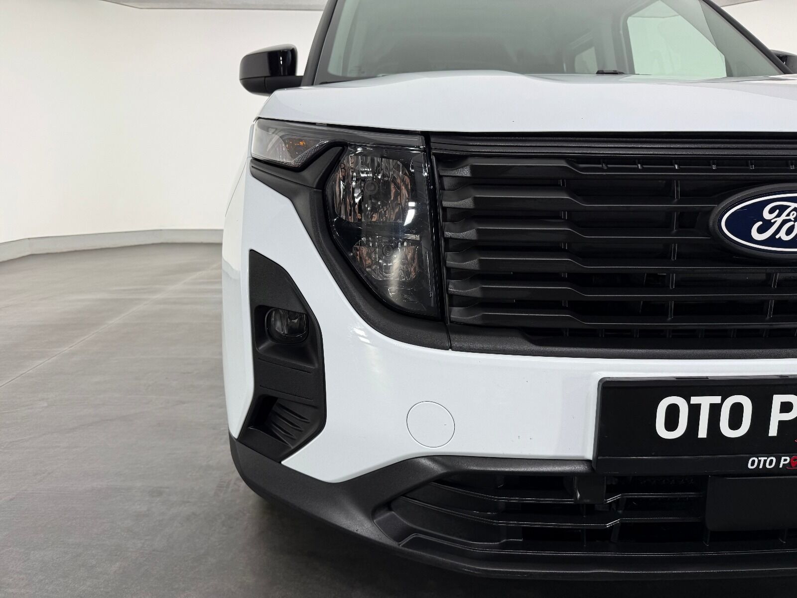 Ford Tourneo Courier 1.0 EcoBoost Deluxe - 2025 - Detay