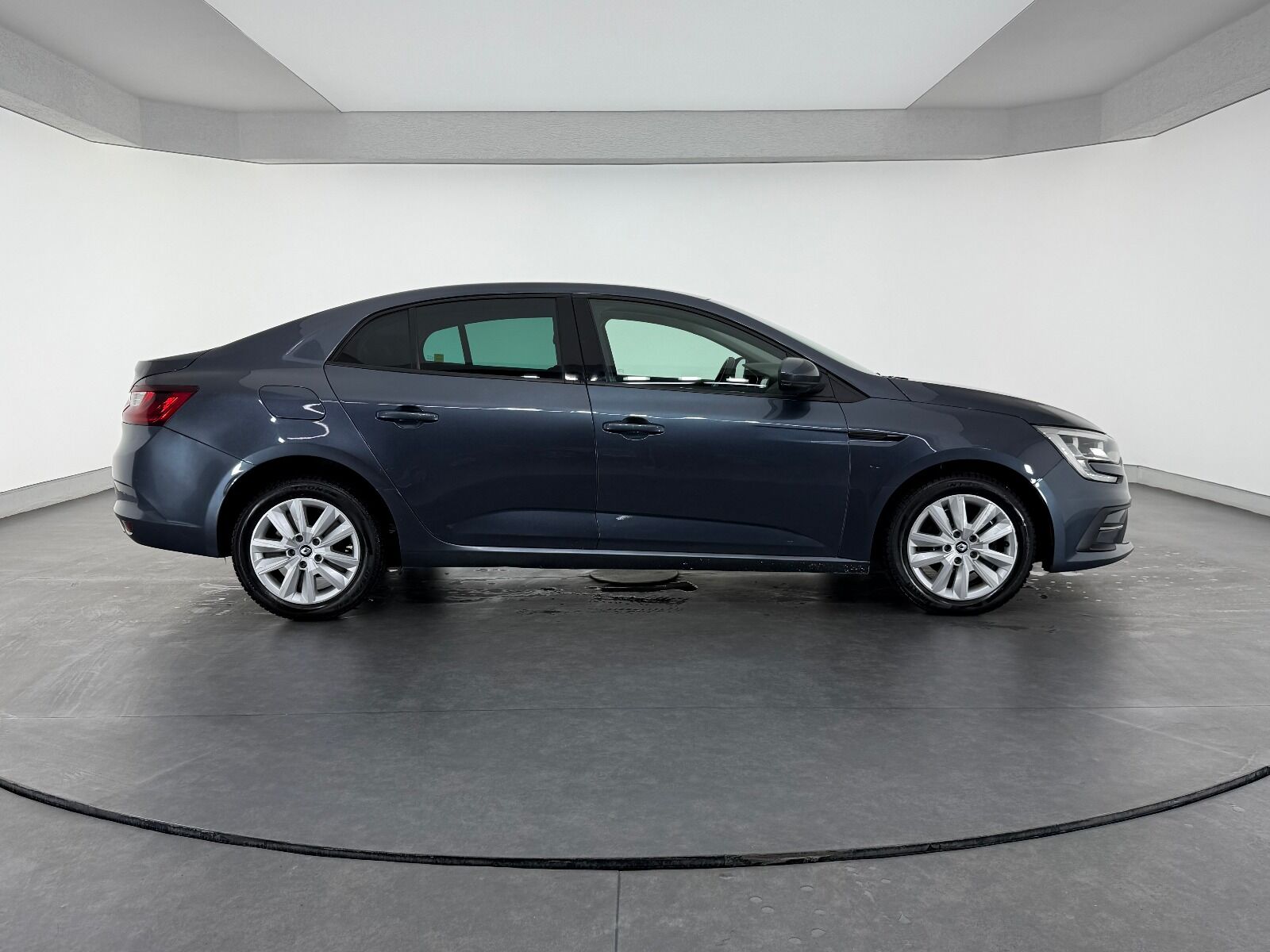 Renault Megane Sedan 1.3 TCe Joy EDC - 2022 - Detay