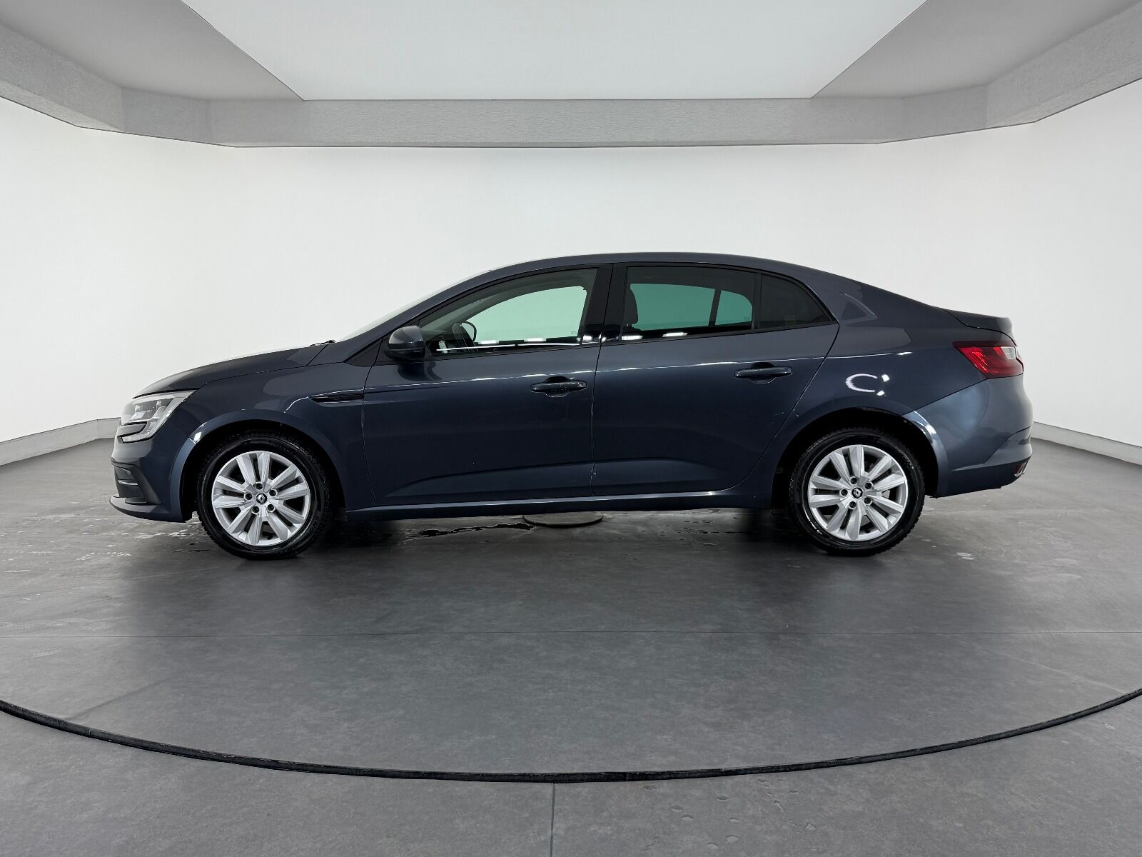 Renault Megane Sedan 1.3 TCe Joy EDC - 2022 - Detay