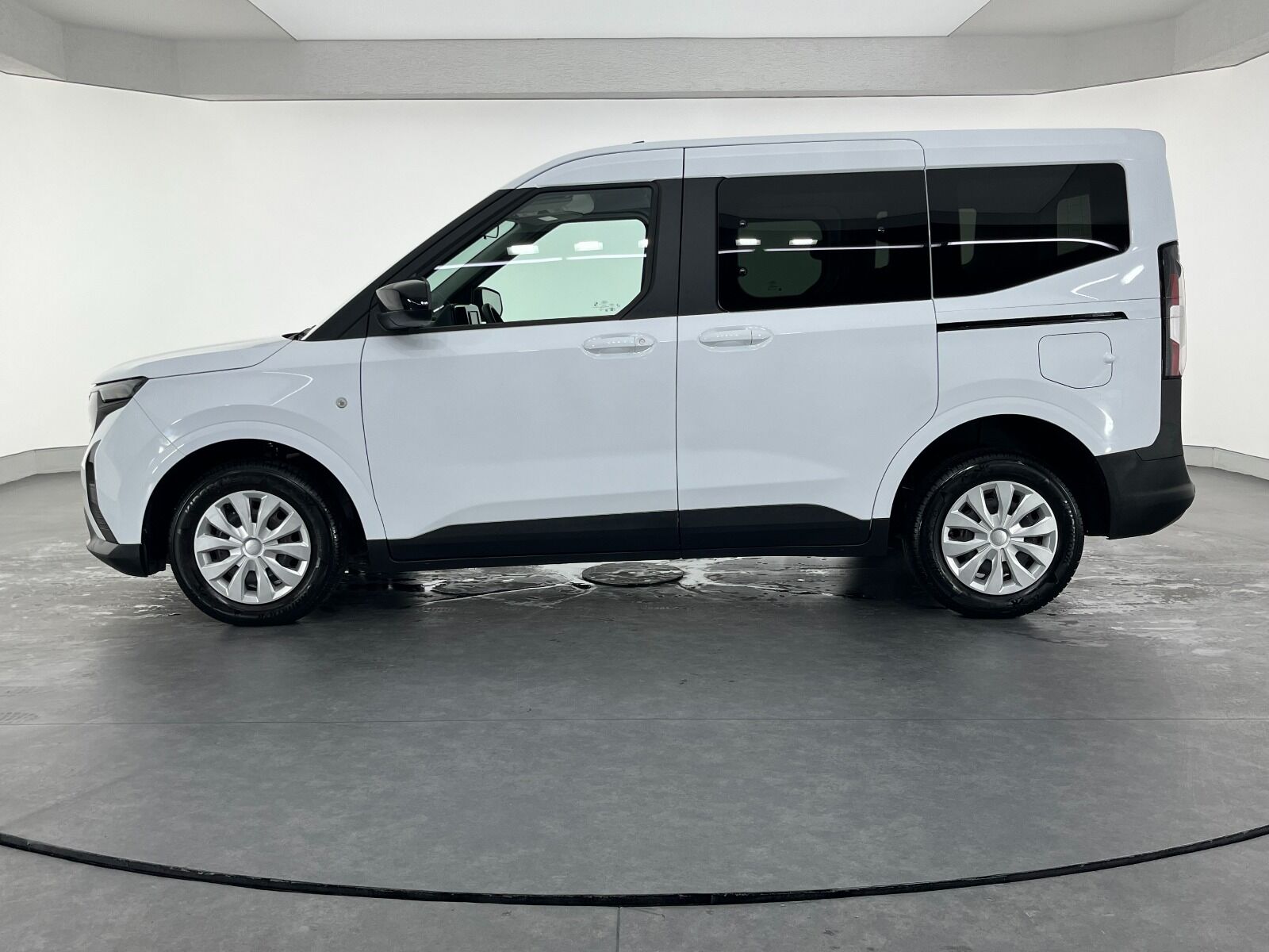 Ford Tourneo Courier Kombi 1.5 EcoBlue Deluxe - 2025 - Detay