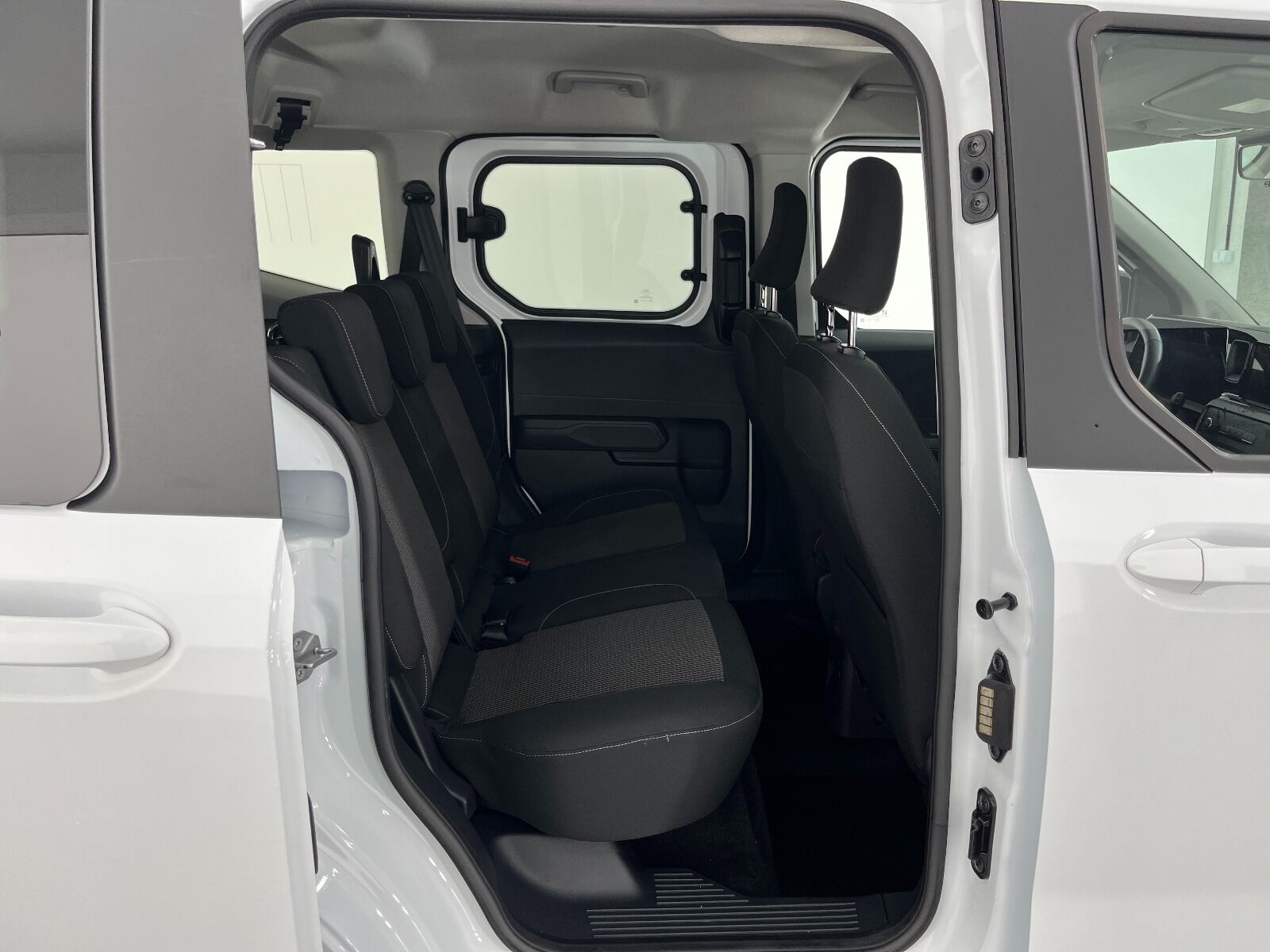 Ford Tourneo Courier Kombi 1.5 EcoBlue Deluxe - 2025 - Detay