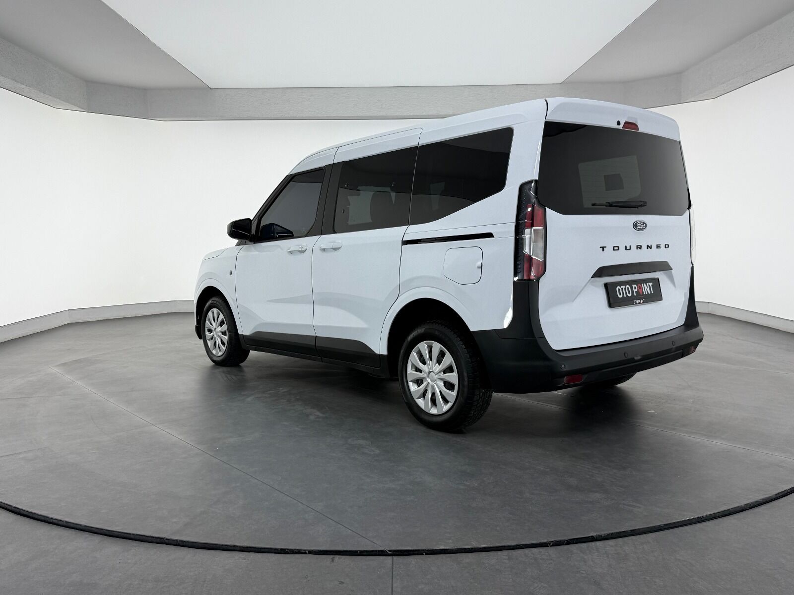 Ford Tourneo Courier 1.5L EcoBlue Deluxe - 2025 - Detay