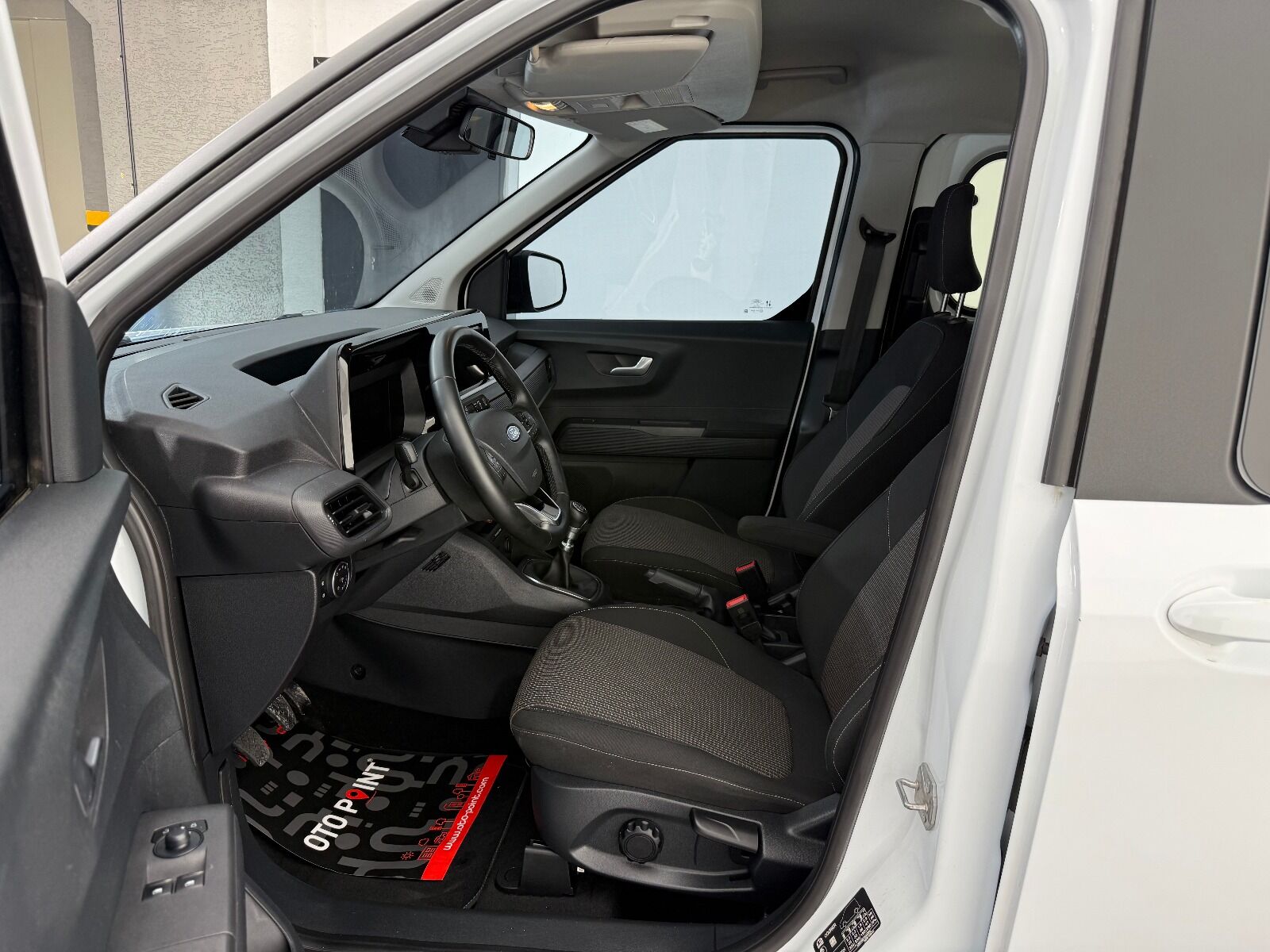 Ford Tourneo Courier 1.5L EcoBlue Deluxe - 2025 - Detay