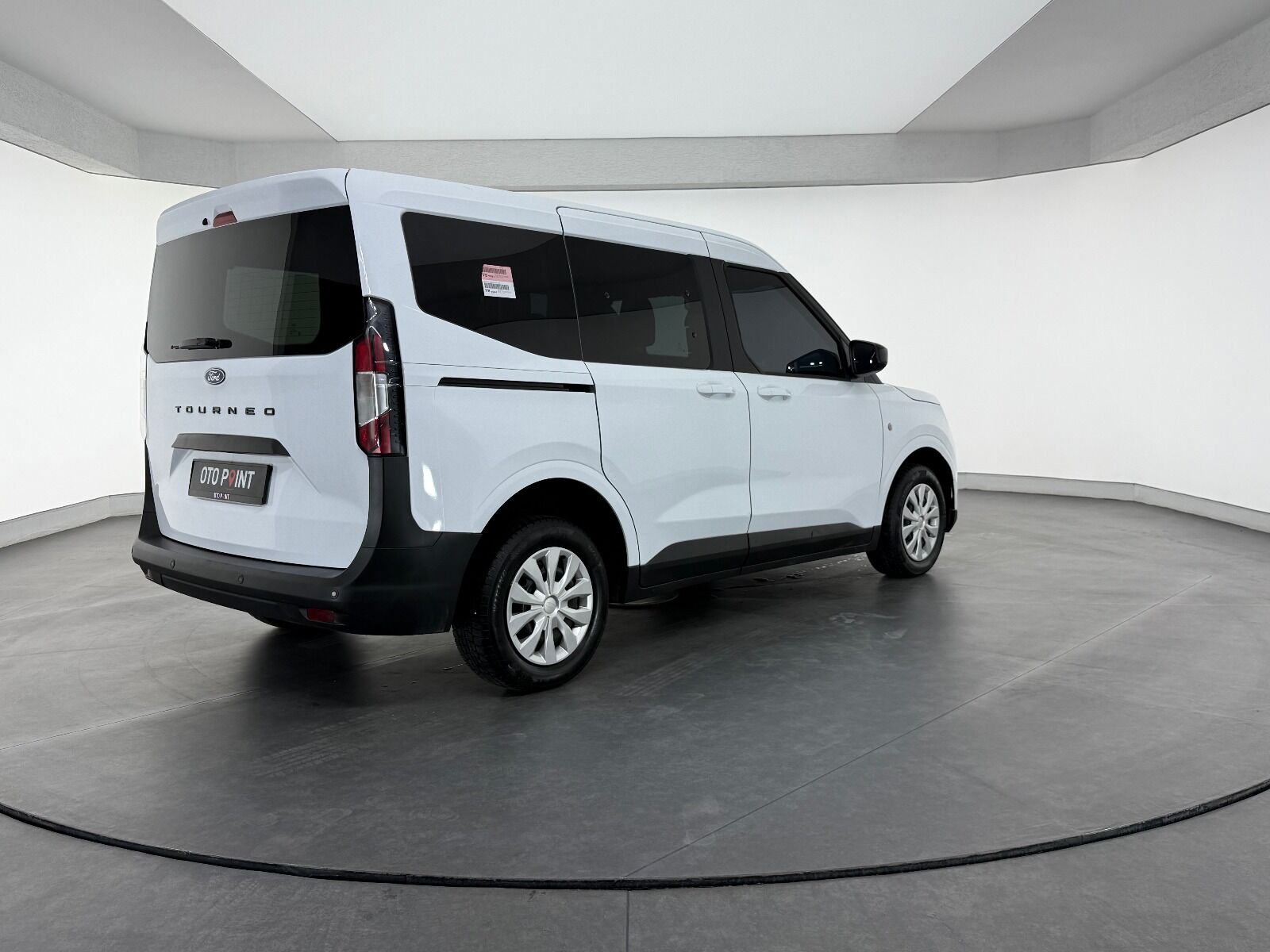 Ford Tourneo Courier 1.5L EcoBlue Deluxe - 2025 - Detay