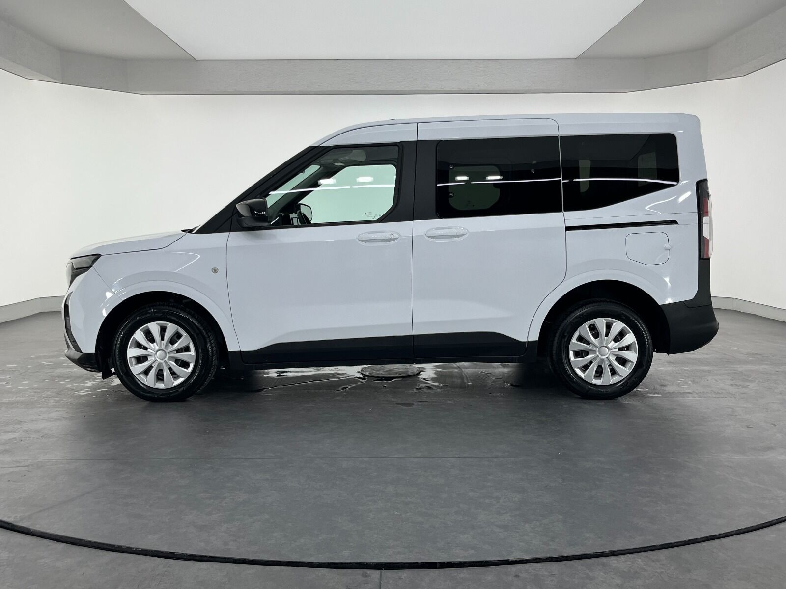 Ford Tourneo Courier Kombi 1.5 EcoBlue Deluxe - 2025 - Detay