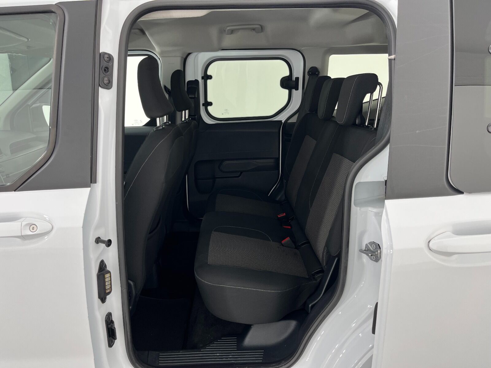 Ford Tourneo Courier Kombi 1.5 EcoBlue Deluxe - 2025 - Detay