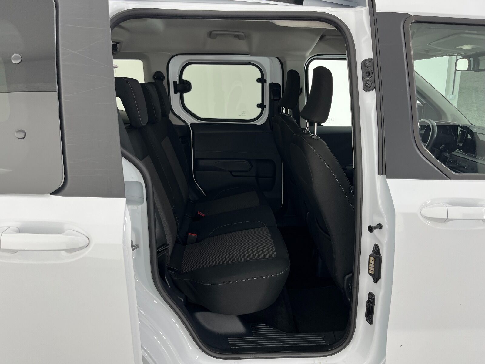 Ford Tourneo Courier Kombi 1.5 EcoBlue Deluxe - 2025 - Detay