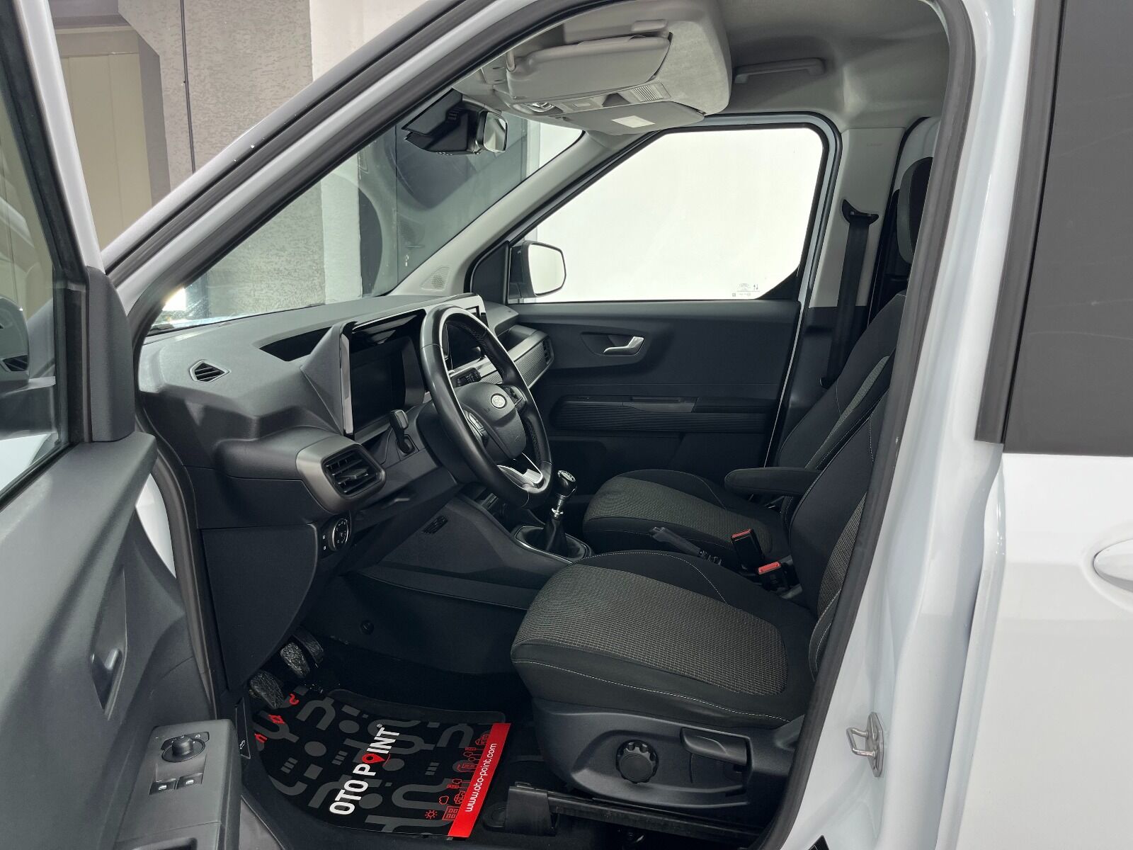 Ford Tourneo Courier Kombi 1.5 EcoBlue Deluxe - 2025 - Detay