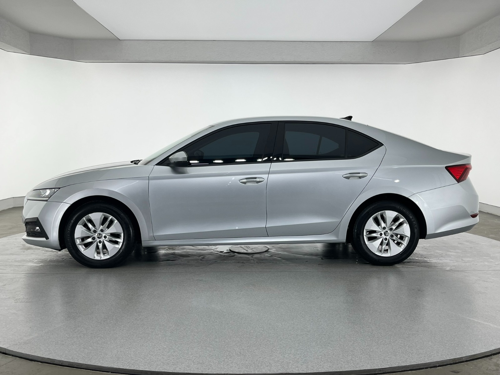 Skoda Octavia Sedan 1.5 TSI e-Tec Elite DSG - 2021 - Detay