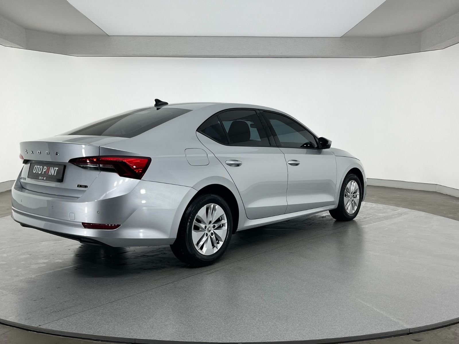 Skoda Octavia Sedan 1.5 TSI e-Tec Elite DSG - 2021 - Detay