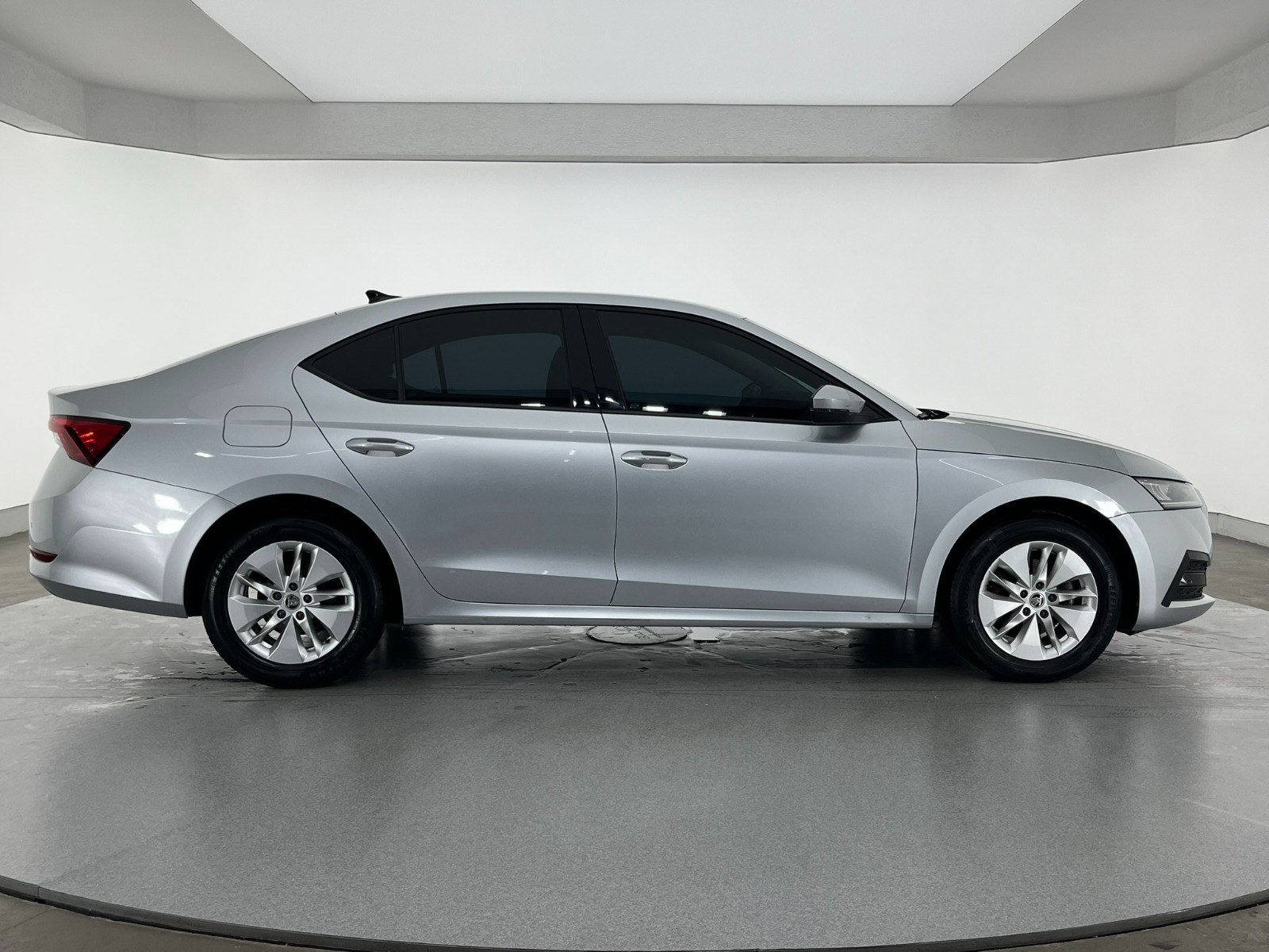 Skoda Octavia Sedan 1.5 TSI e-Tec Elite DSG - 2021 - Detay