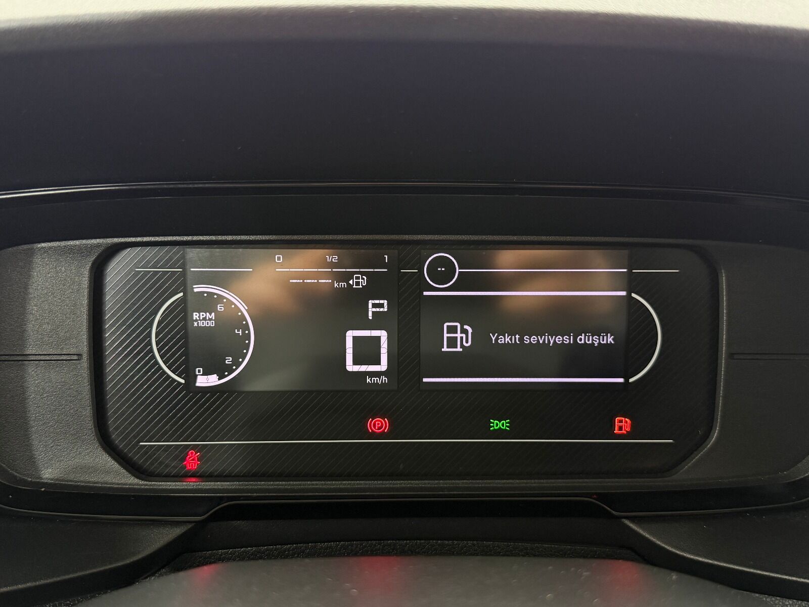 Opel Combo 1.5 D Essential - 2026 - Detay