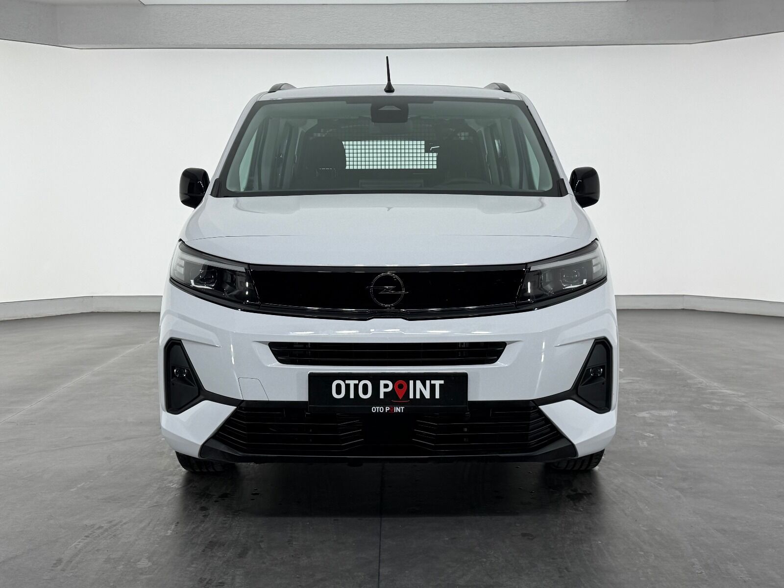 Opel Combo 1.5 D Essential - 2026