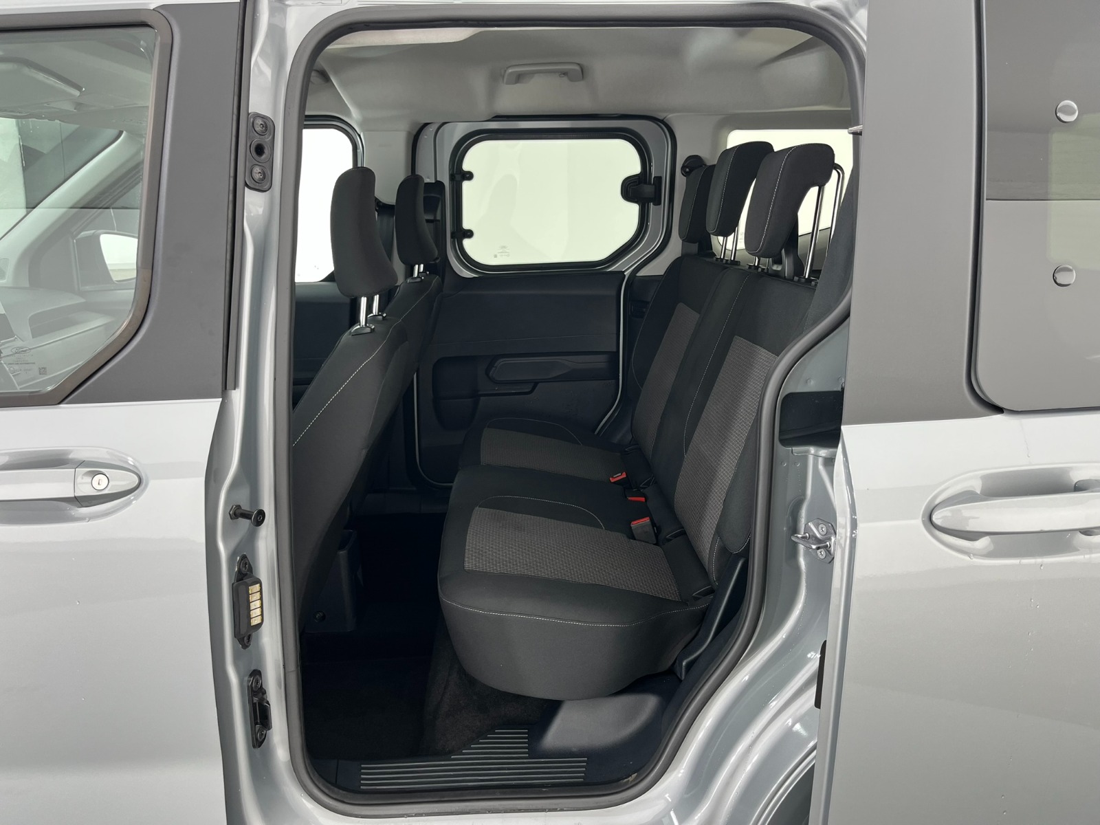 Ford Tourneo Courier Kombi 1.5 EcoBlue Deluxe - 2025 - Detay