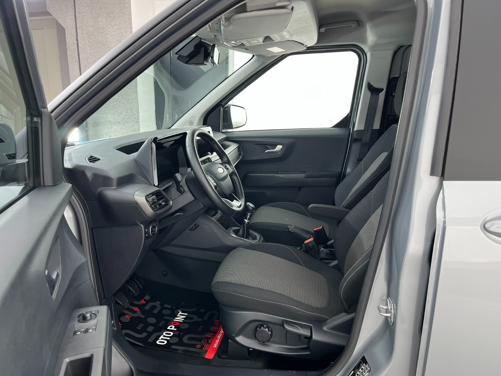 Ford Tourneo Courier Kombi 1.5 EcoBlue Deluxe - 2025 - Detay