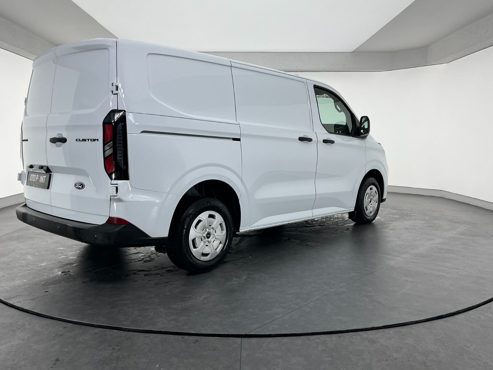 Ford Transit Custom 2.0 EcoBlue UPG 320 S Deluxe - 2024 - Detay