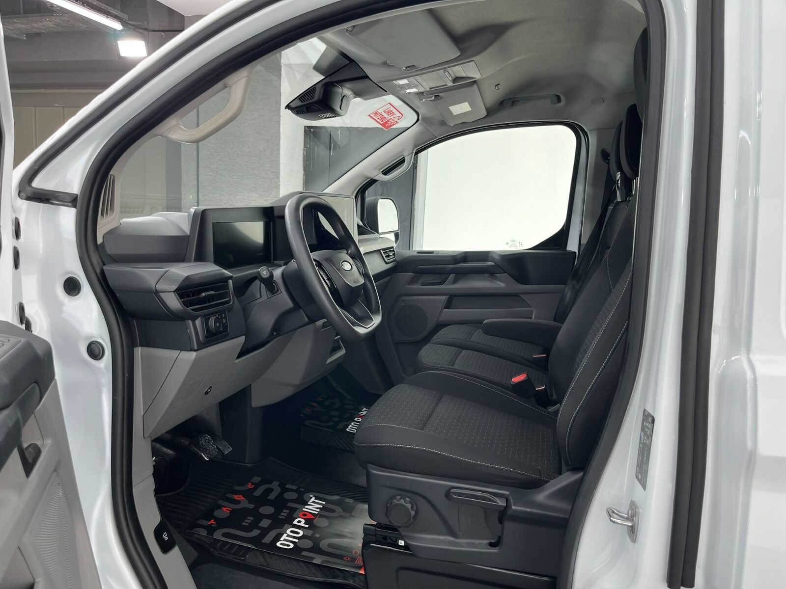 Ford Transit Custom 2.0 EcoBlue UPG 320 S Deluxe - 2024 - Detay