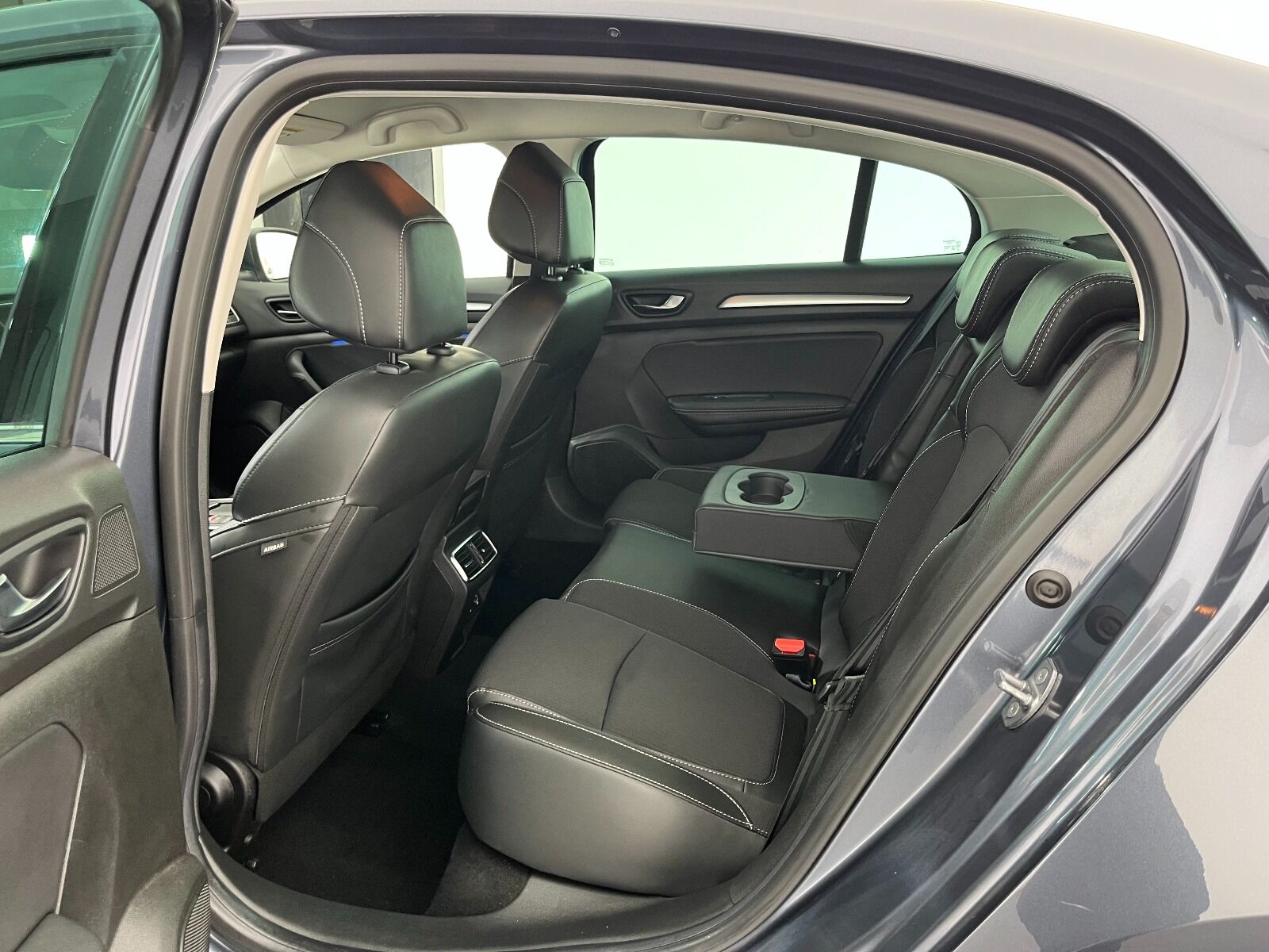 Renault Megane Sedan 1.5 Blue DCI Icon EDC - 2024 - Detay