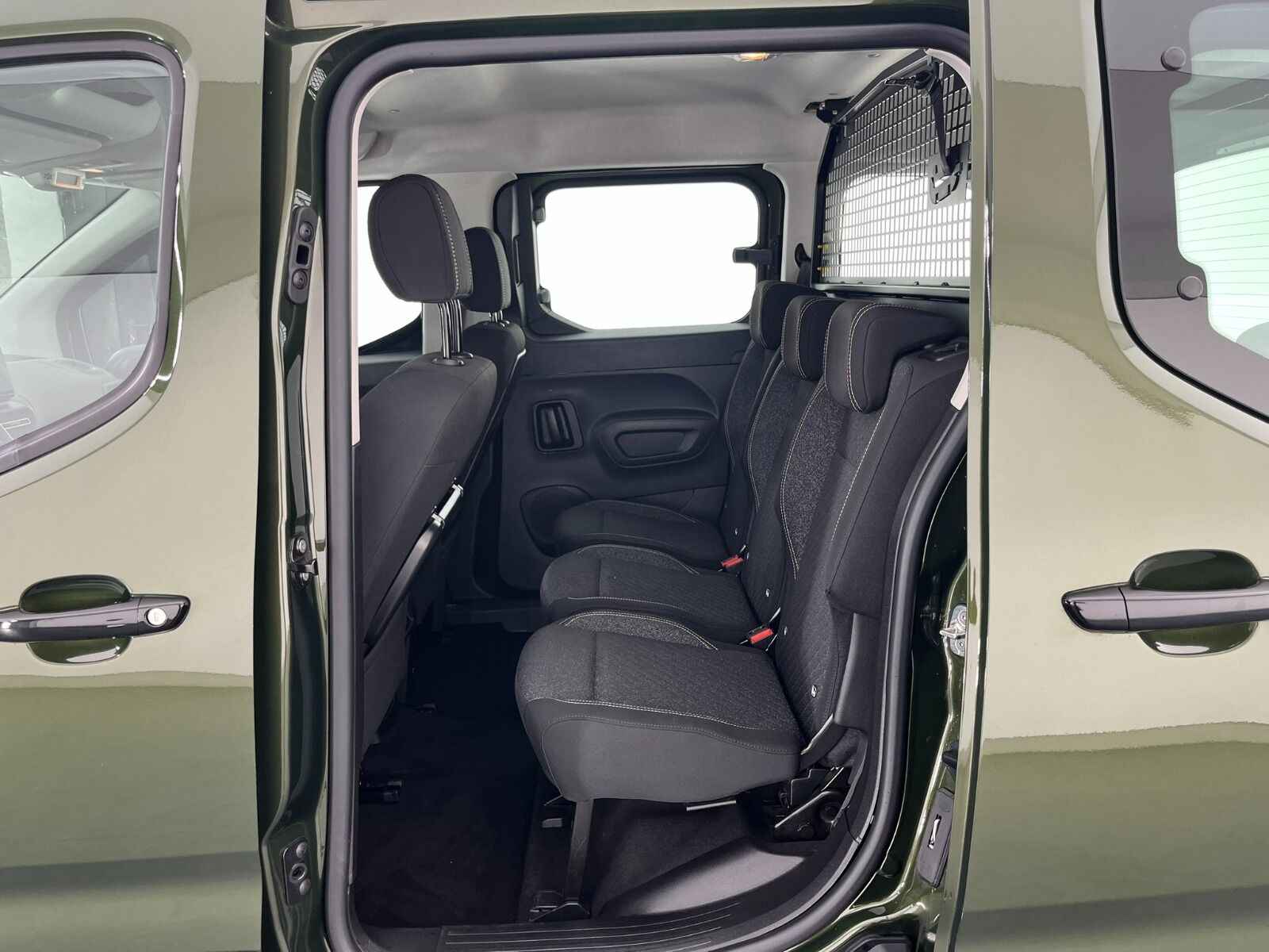 Peugeot Rifter Combi 1.5 BlueHDI Allure EAT8 - 2025 - Detay