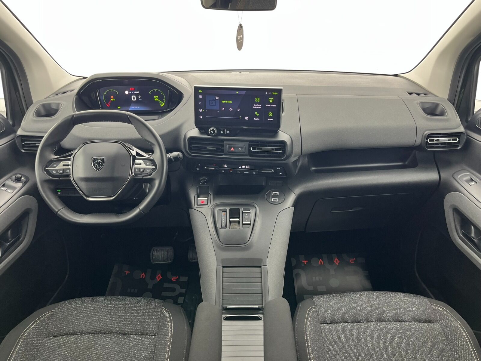 Peugeot Rifter Combi 1.5 BlueHDI Allure EAT8 - 2025 - Detay