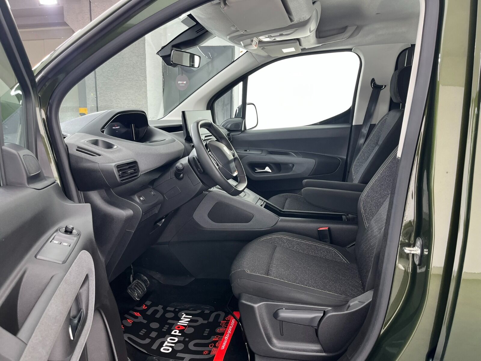 Peugeot Rifter Combi 1.5 BlueHDI Allure EAT8 - 2025 - Detay