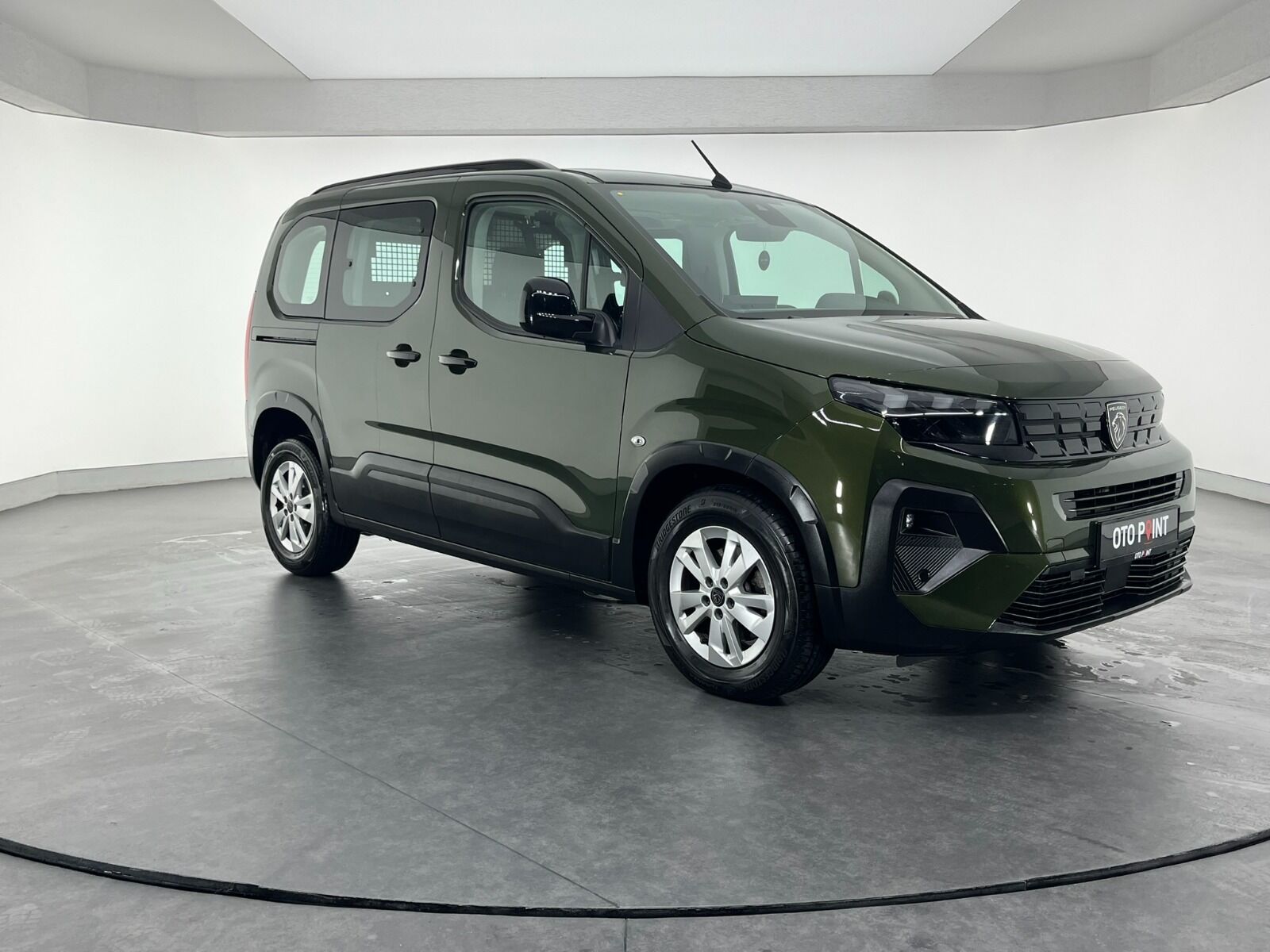 Peugeot Rifter Combi 1.5 BlueHDI Allure EAT8 - 2025 - Detay