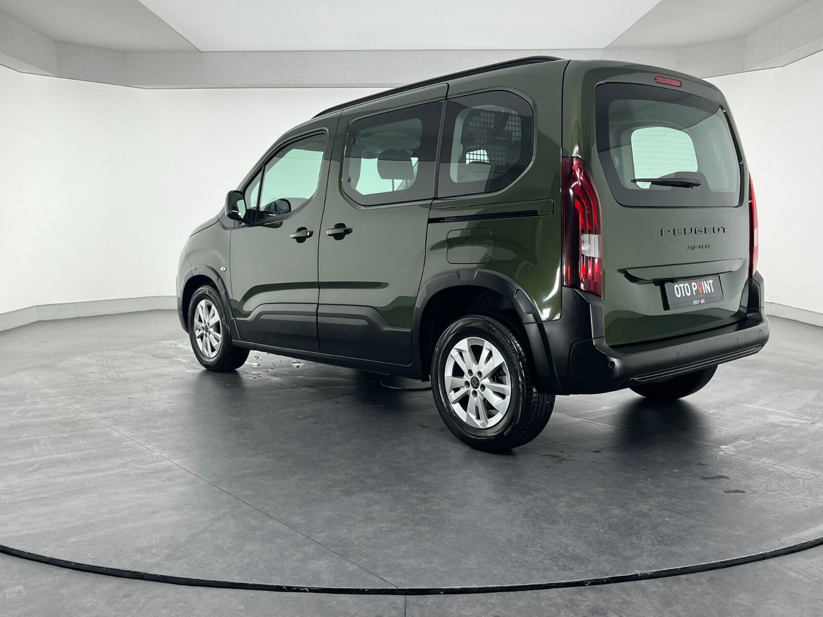 Peugeot Rifter Combi 1.5 BlueHDI Allure EAT8 - 2025 - Detay