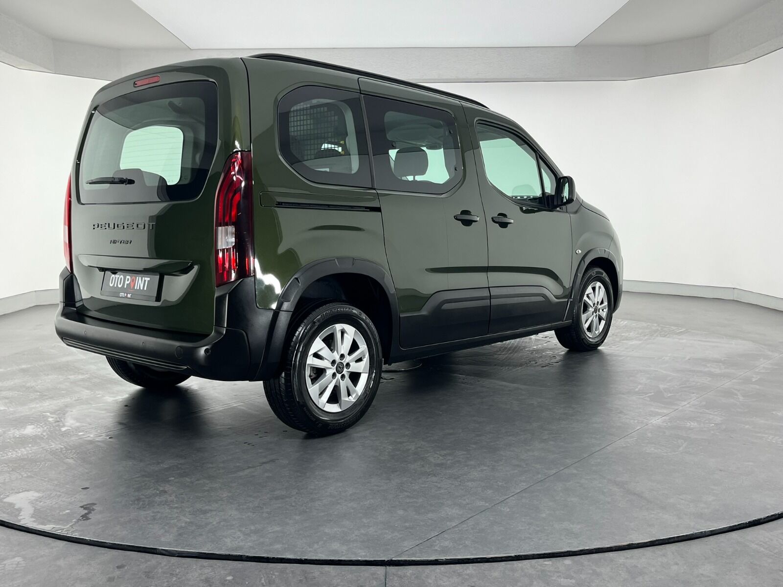 Peugeot Rifter Combi 1.5 BlueHDI Allure EAT8 - 2025 - Detay
