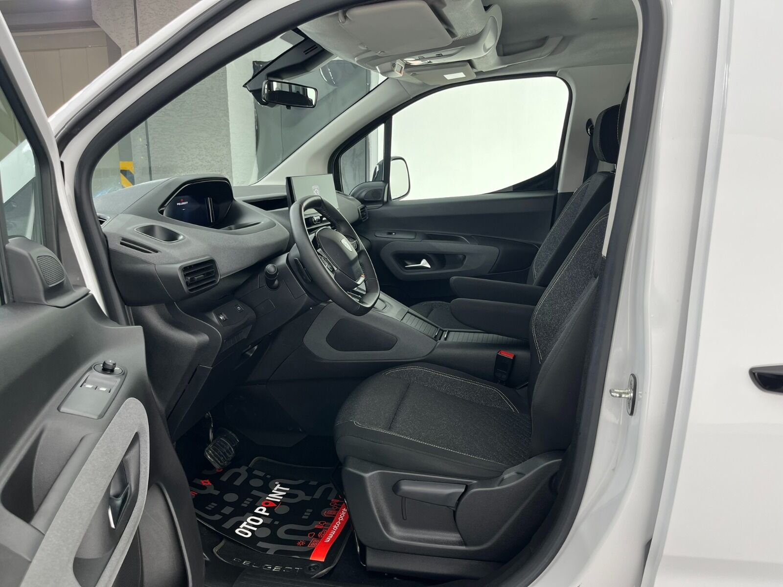 Peugeot Rifter Combi 1.5 BlueHDI Allure EAT8 - 2025 - Detay