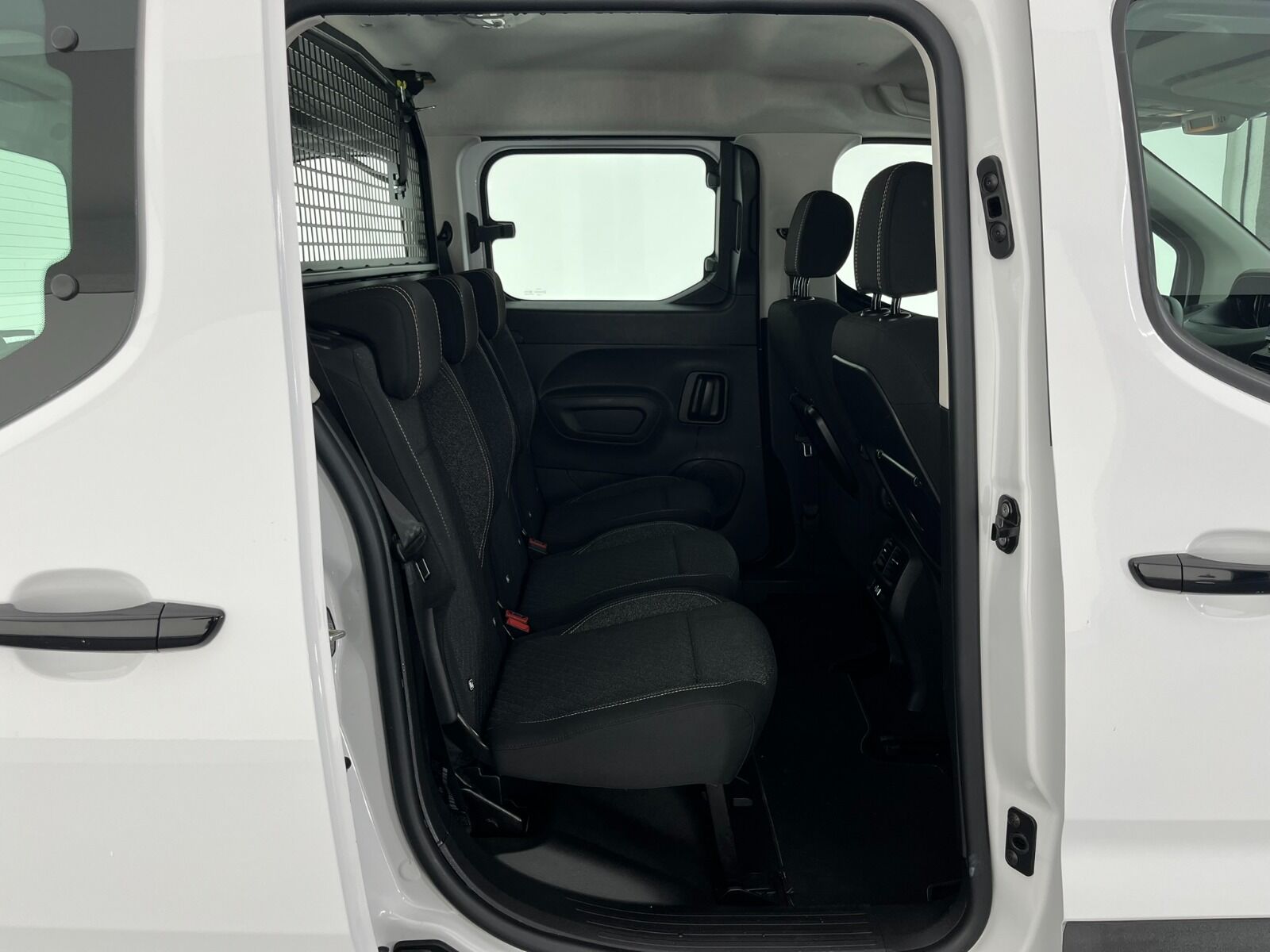 Peugeot Rifter Combi 1.5 BlueHDI Allure EAT8 - 2025 - Detay