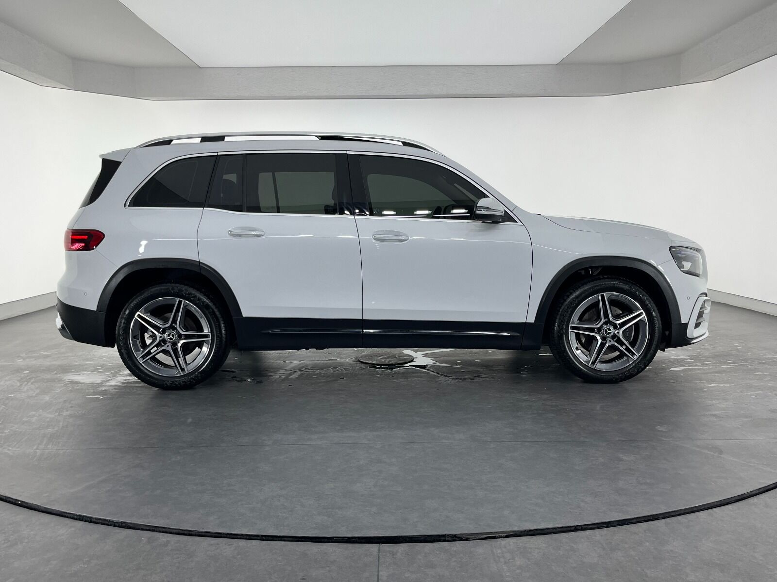 Mercedes-Benz GLB 200 AMG 7G-DCT - 2023 - Detay