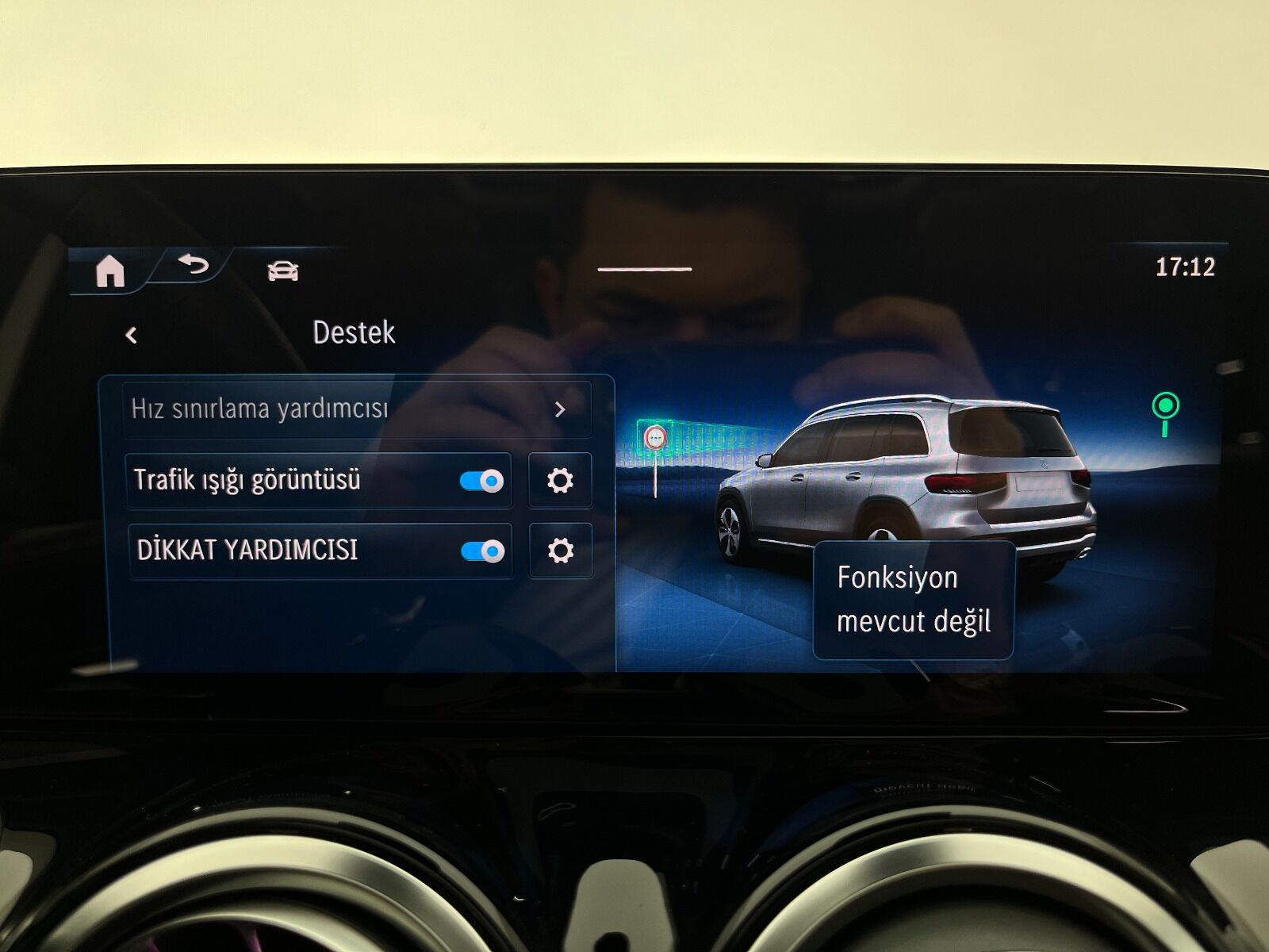 Mercedes-Benz GLB 200 AMG 7G-DCT - 2023 - Detay