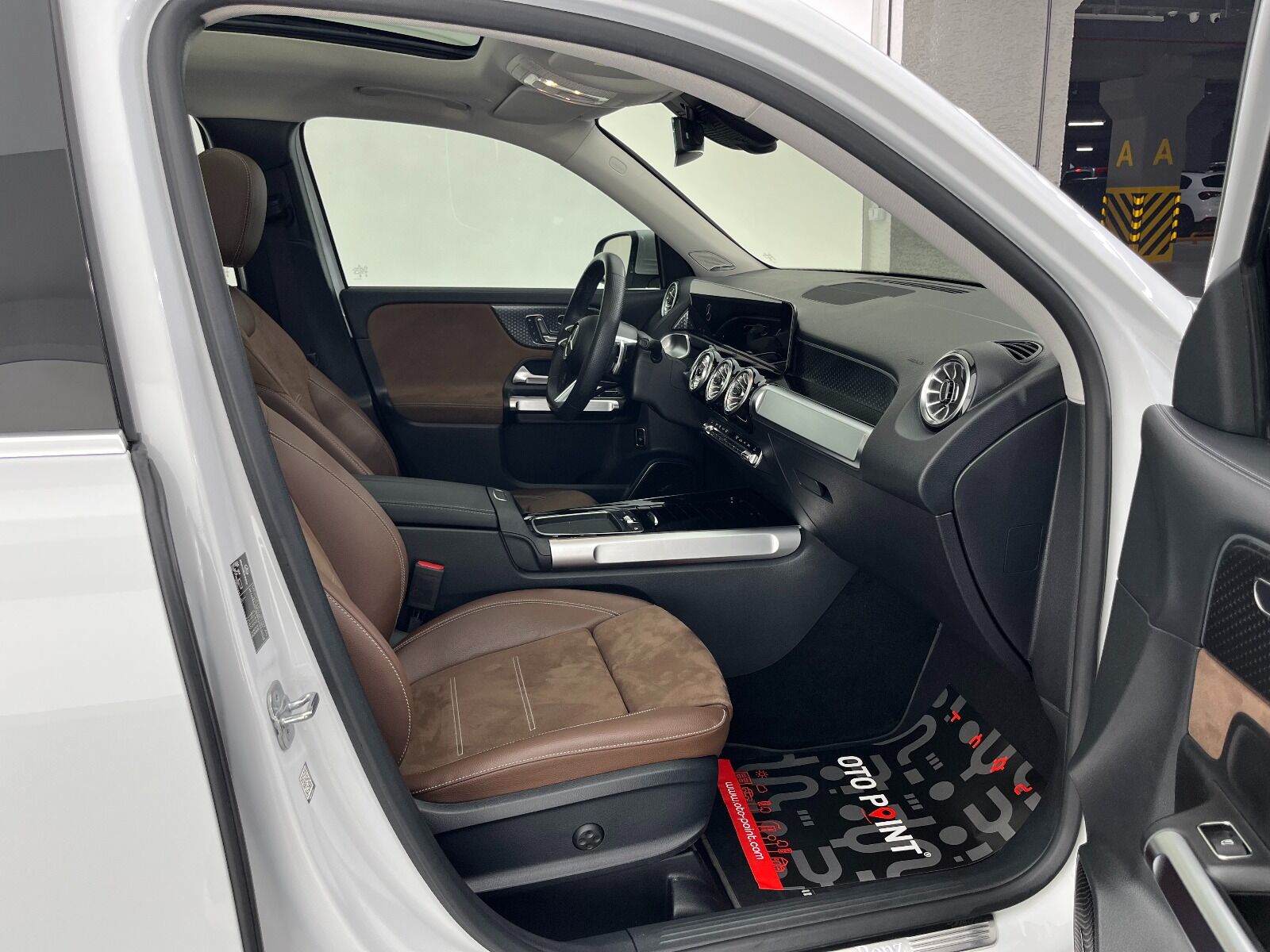 Mercedes-Benz GLB 200 AMG 7G-DCT - 2023 - Detay