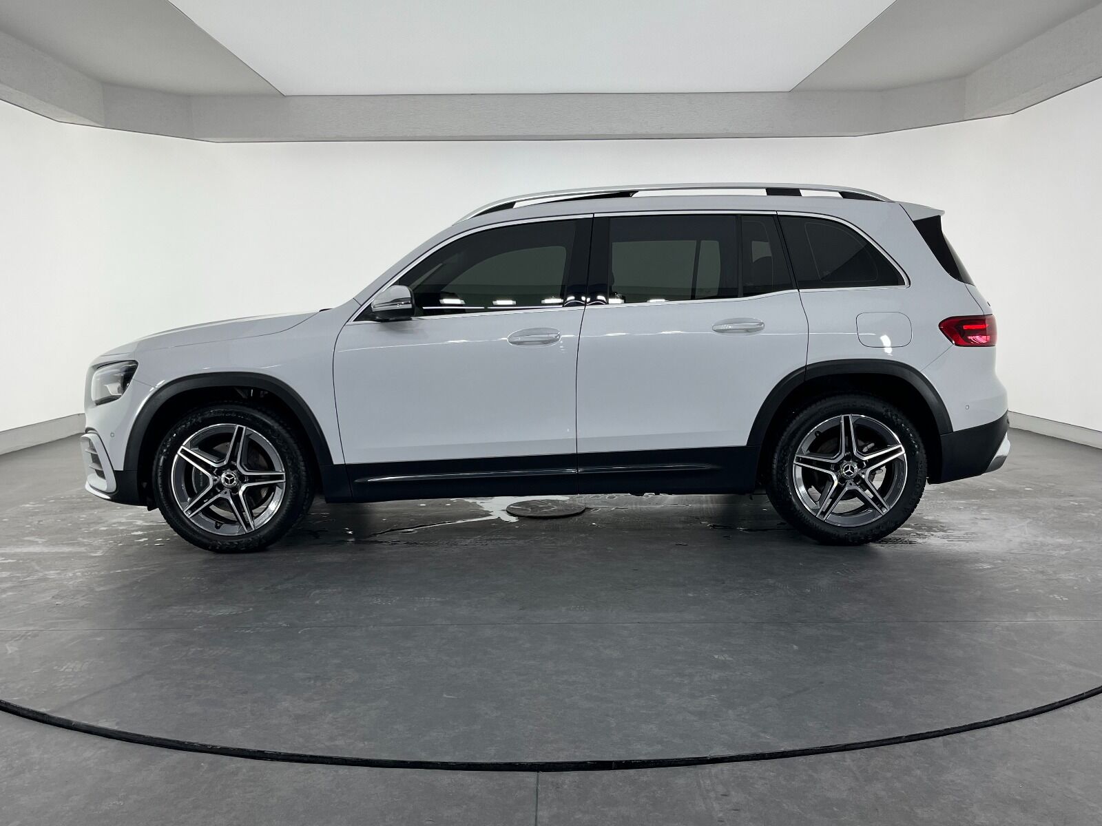 Mercedes-Benz GLB 200 AMG 7G-DCT - 2023 - Detay