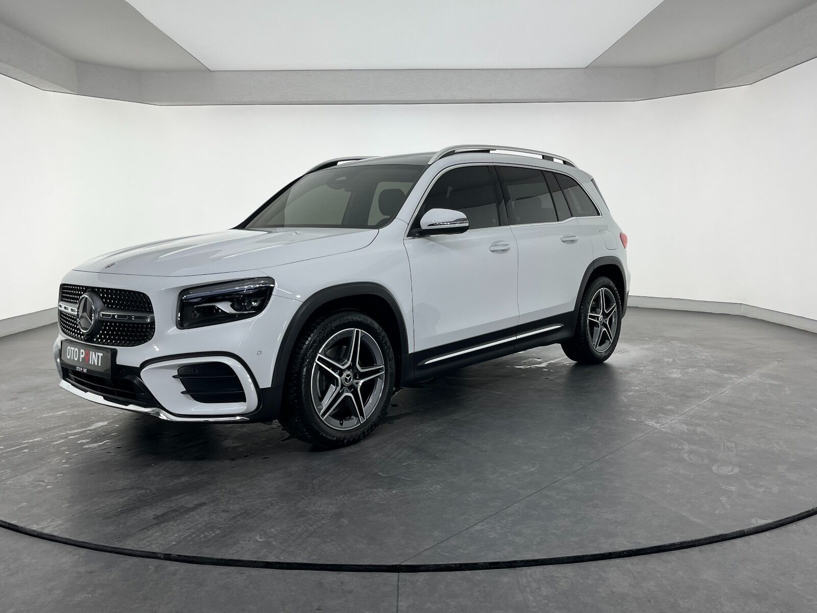Mercedes-Benz GLB 200 AMG 7G-DCT - 2023 - Detay