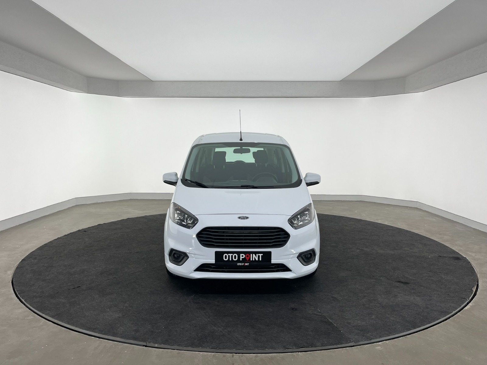 Ford Tourneo Courier Kombi 1.5 TDCI Deluxe - 2023