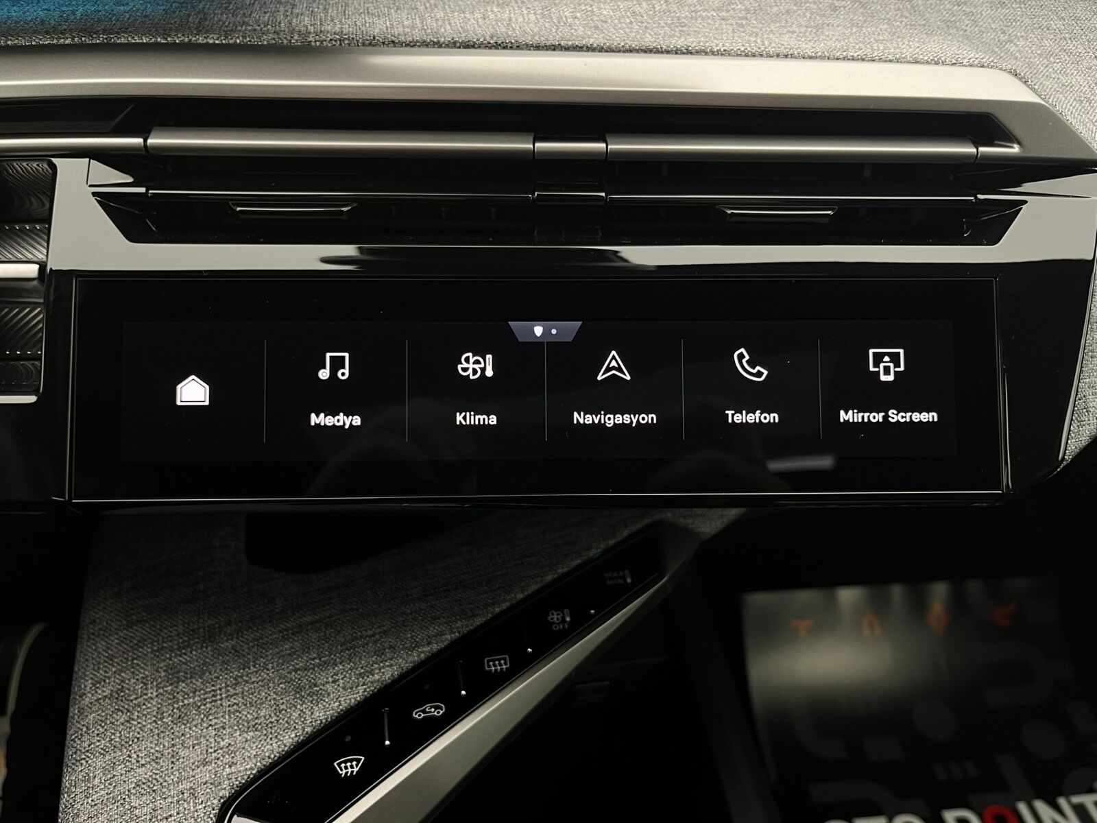 Peugeot 3008 Crossover 1.2 Hybrid Allure eDCS6 - 2025 - Detay