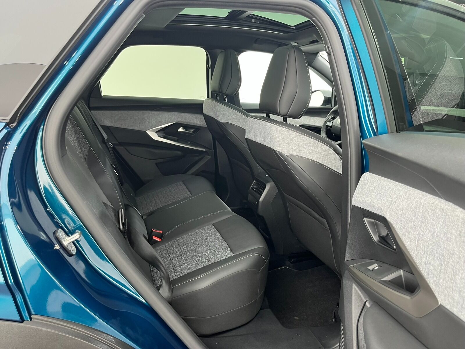 Peugeot 3008 Crossover 1.2 Hybrid Allure eDCS6 - 2025 - Detay