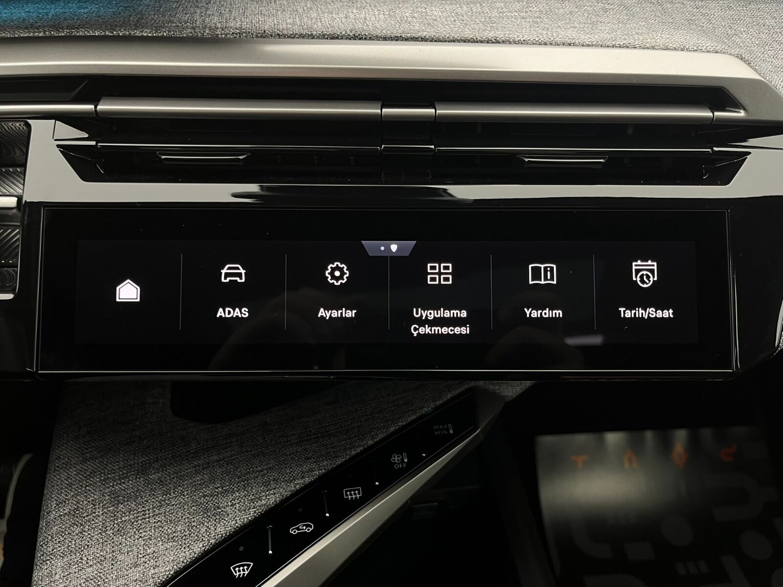 Peugeot 3008 Crossover 1.2 Hybrid Allure eDCS6 - 2025 - Detay