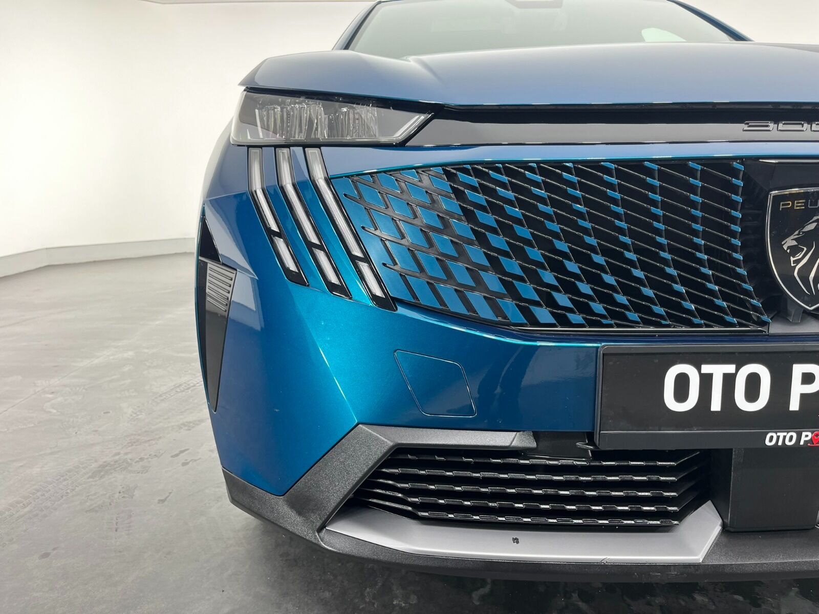 Peugeot 3008 Crossover 1.2 Hybrid Allure eDCS6 - 2025 - Detay