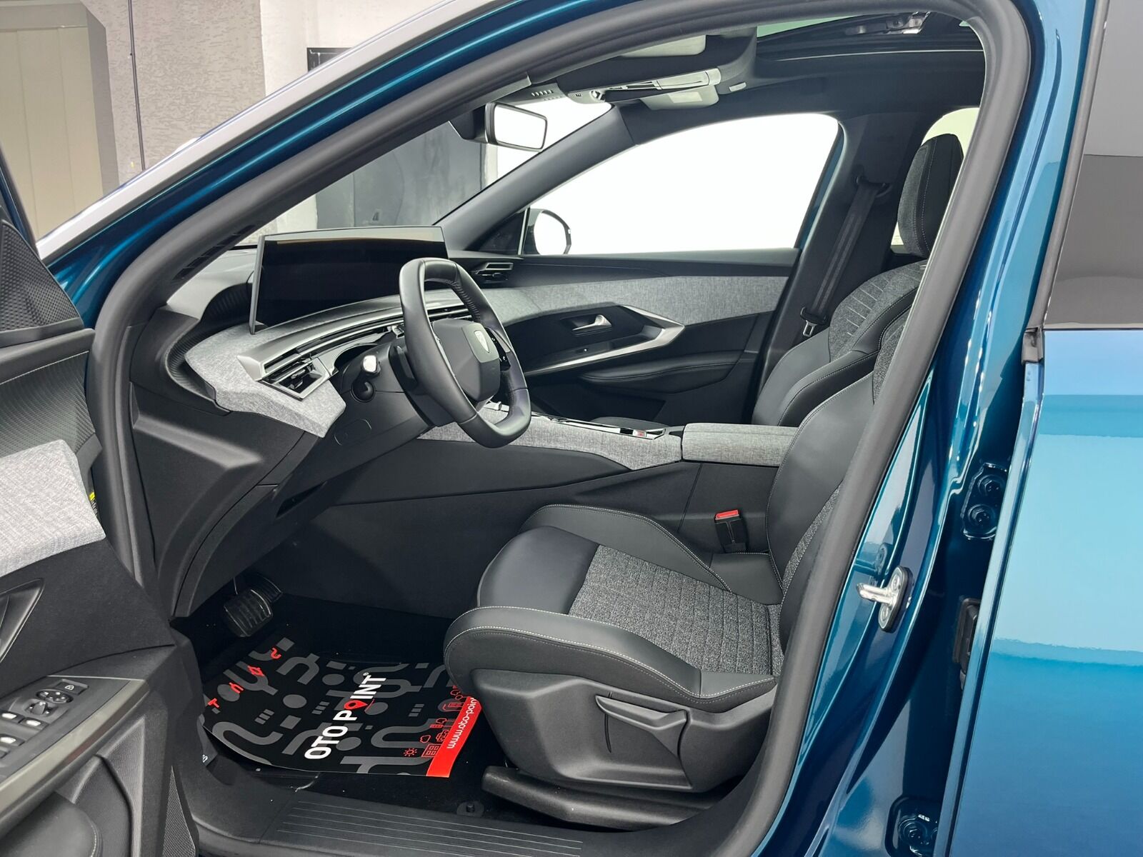 Peugeot 3008 Crossover 1.2 Hybrid Allure eDCS6 - 2025 - Detay