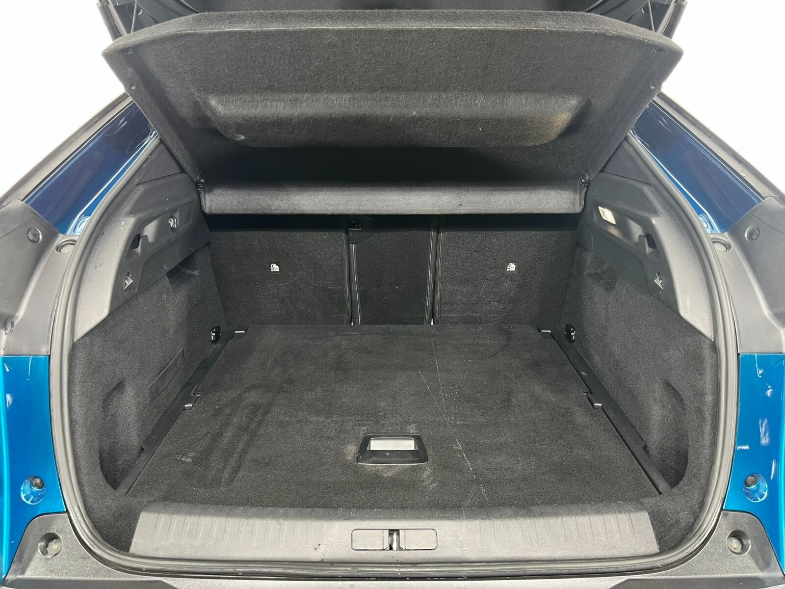 Peugeot 3008 Crossover 1.2 Hybrid Allure eDCS6 - 2025 - Detay