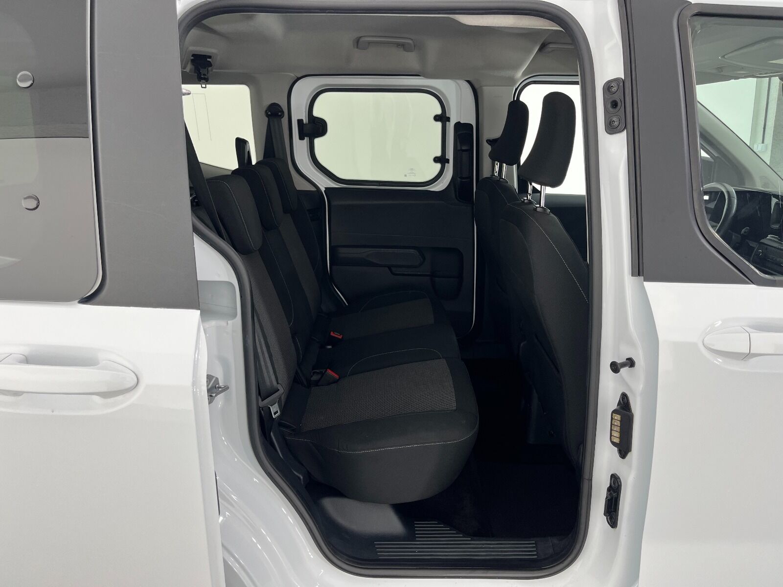 Ford Tourneo Courier Kombi 1.5 EcoBlue Deluxe - 2025 - Detay