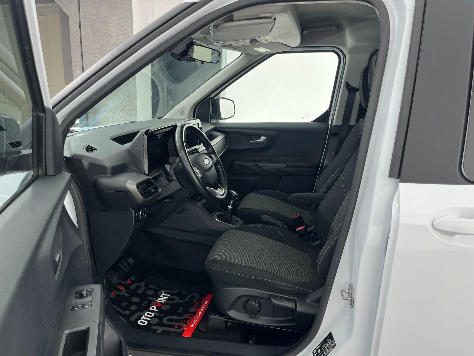 Ford Tourneo Courier Kombi 1.5 EcoBlue Deluxe - 2025 - Detay