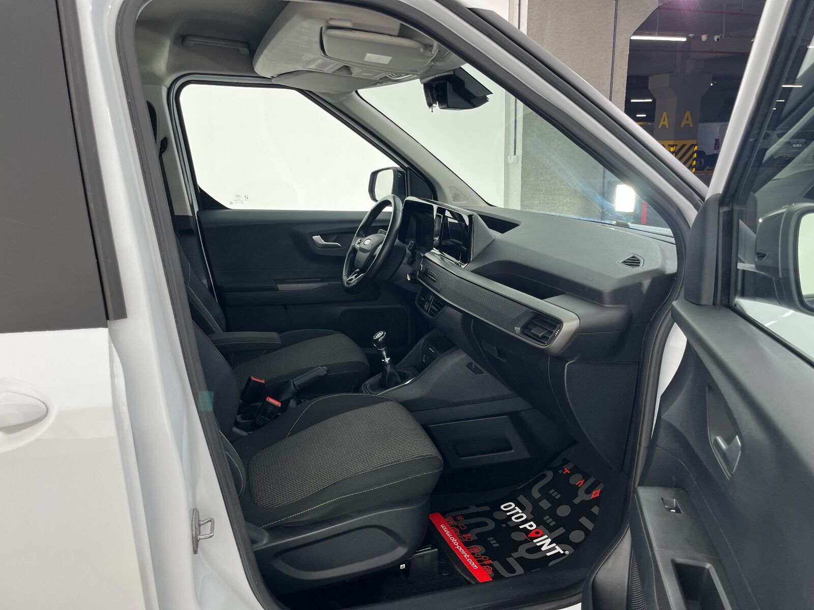 Ford Tourneo Courier Kombi 1.5 EcoBlue Deluxe - 2025 - Detay