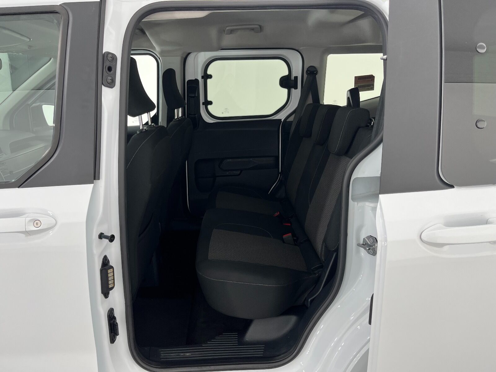 Ford Tourneo Courier Kombi 1.5 EcoBlue Deluxe - 2025 - Detay
