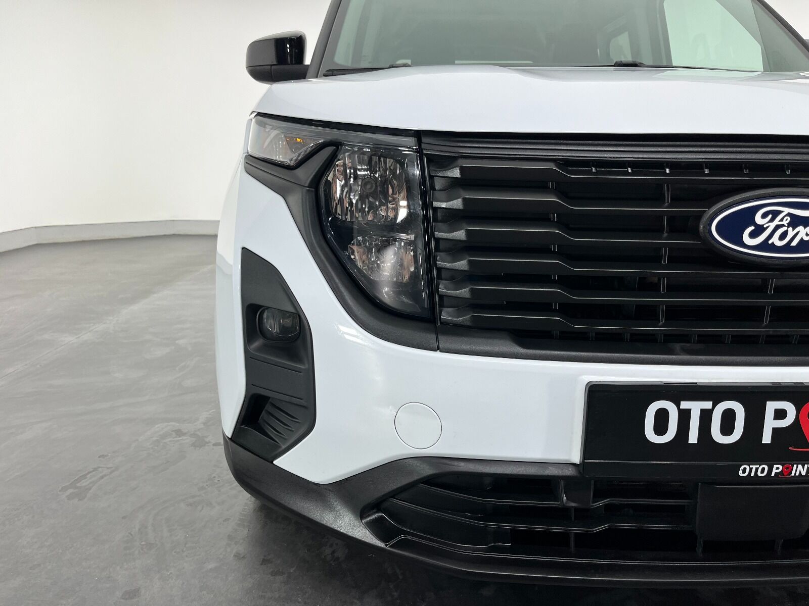 Ford Tourneo Courier Kombi 1.5 EcoBlue Deluxe - 2025 - Detay